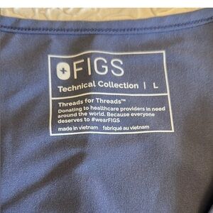 FIGS Navy Blue Scrub Set